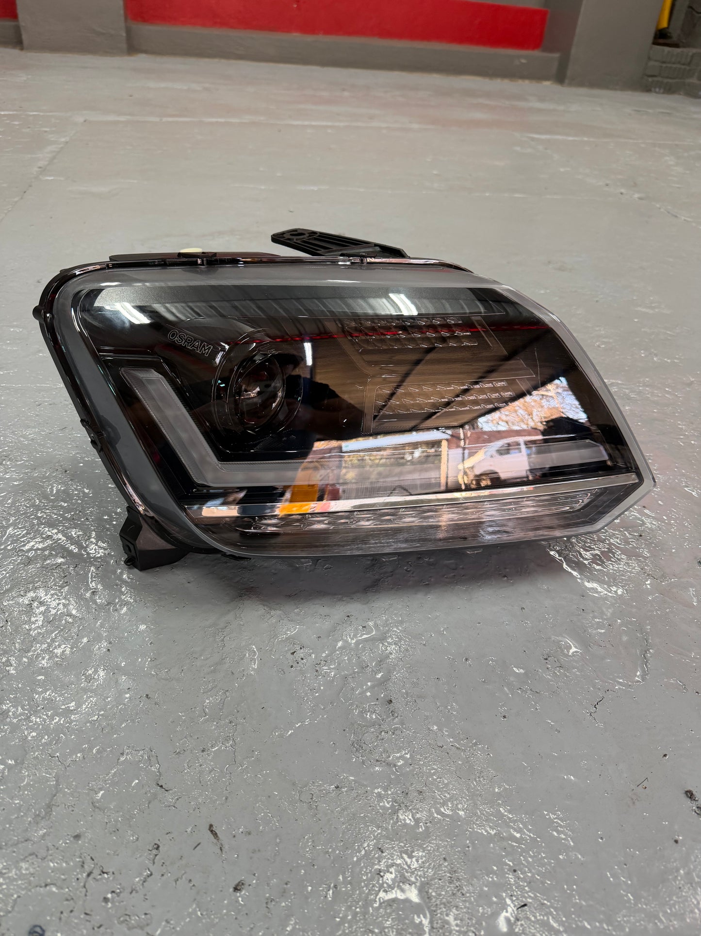 VW Amarok Osram Headlight set
